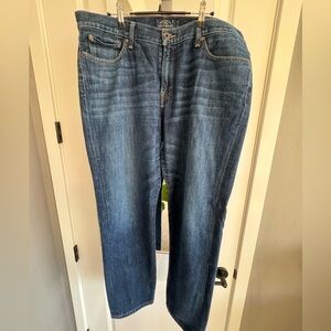 Lucky brand jeans 
221 Original straight
38/34